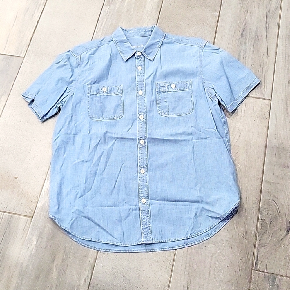 Gap blue short-sleeved  button-down  size Med #17